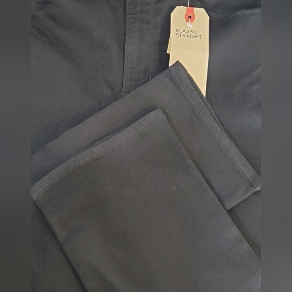 Levi's Black NWT Classic Straight Leg Jeans - Size 16 Short - Picture 11 of 14